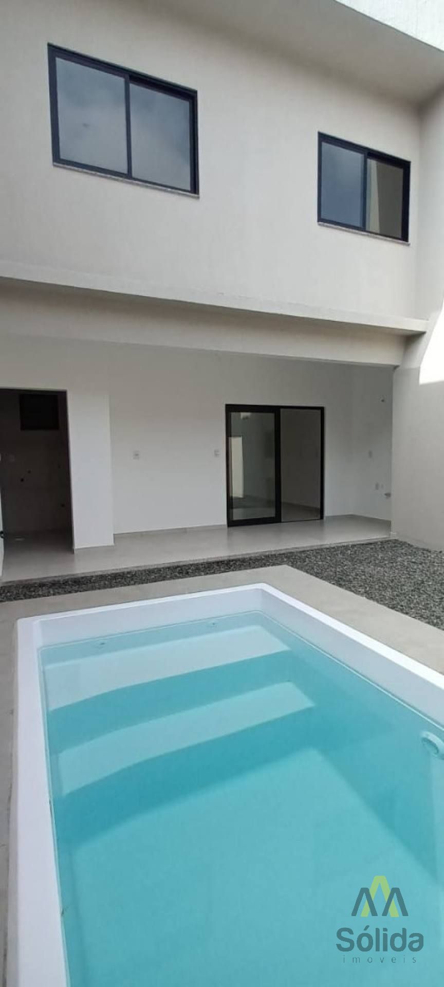 Sobrado com Piscina Itacolomi