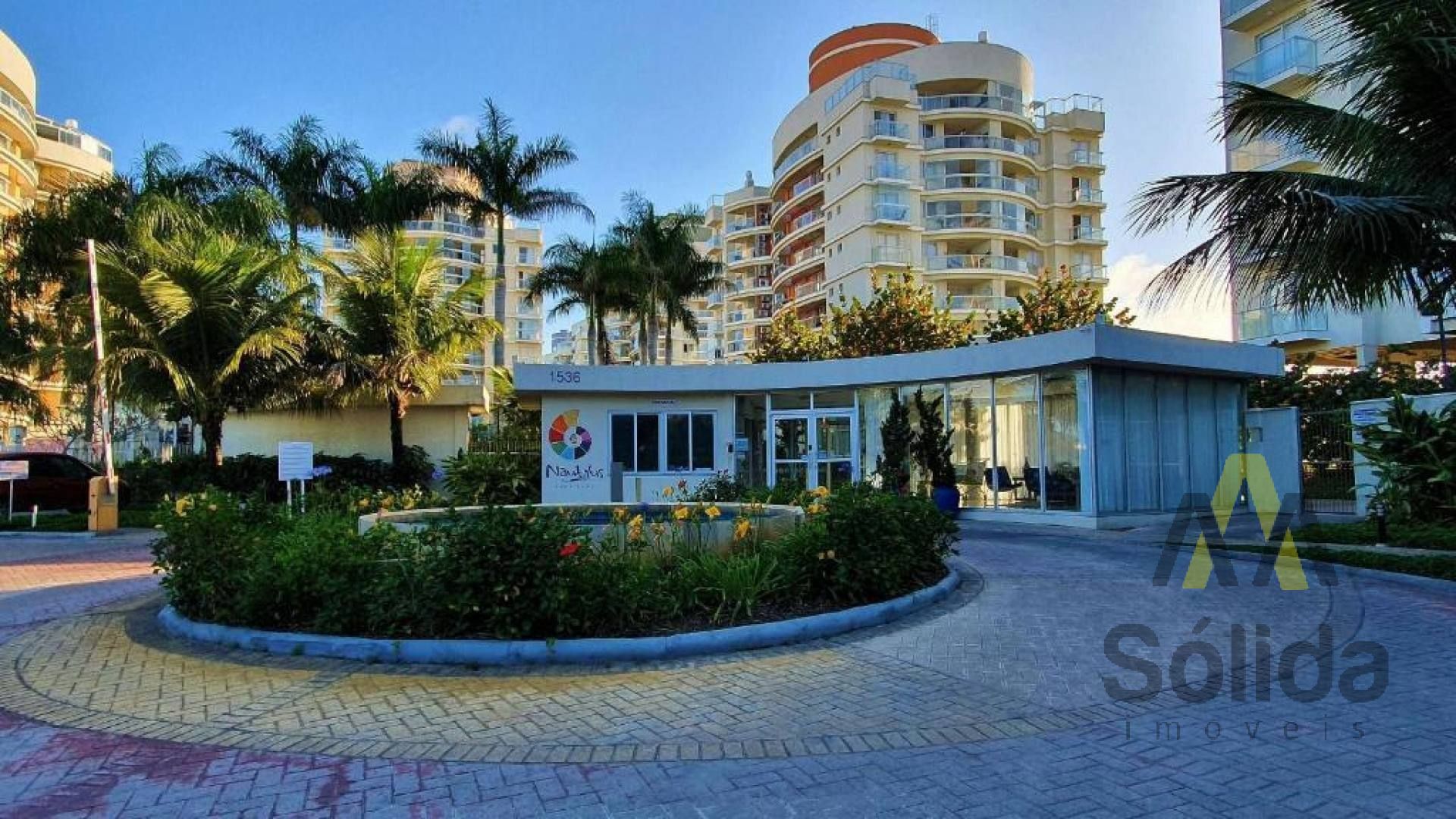 Apartamento Para Vender com 3 quartos 1 suítes no bairro Praia de Armação em Penha