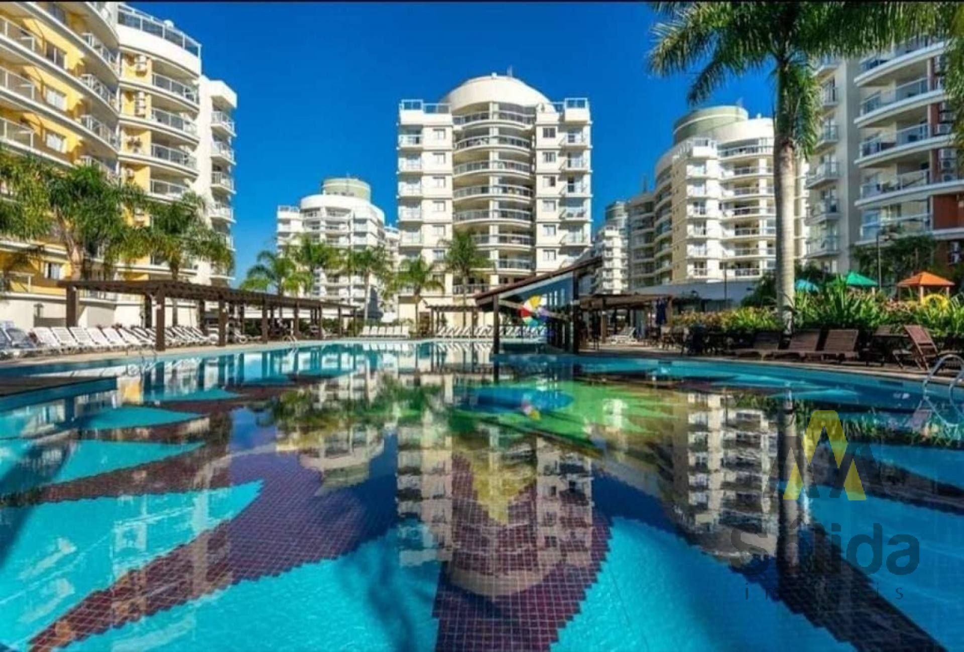 Apartamento Para Vender com 3 quartos 1 suítes no bairro Praia de Armação em Penha