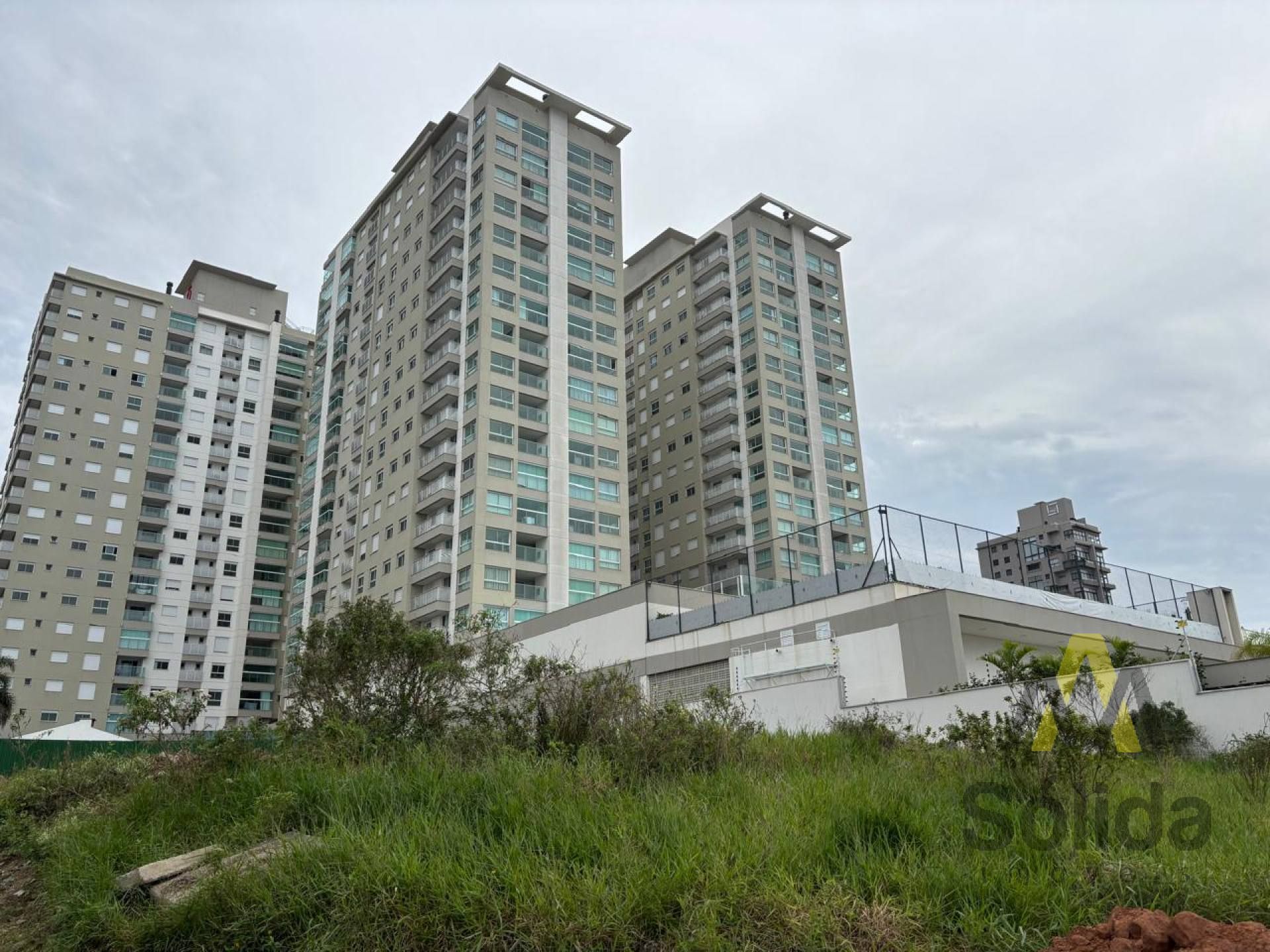 Apartamento Para Vender com 3 quartos 1 suítes no bairro Itacolomi em Balneário Piçarras