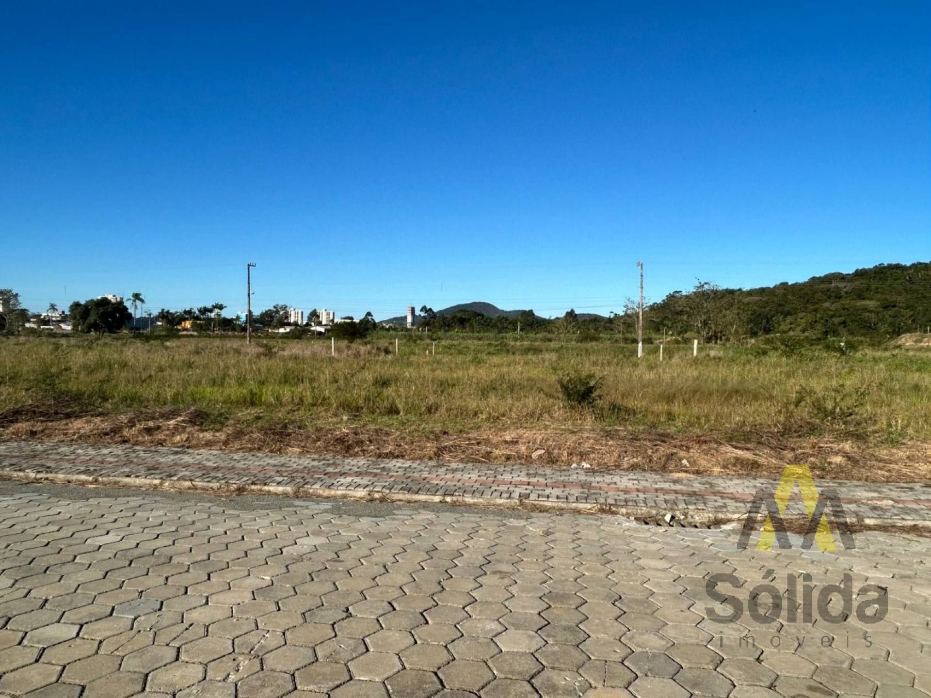 Seu Lugar no Paraíso: Lote de 550m² no Jardim Acapulco – Penha/SC