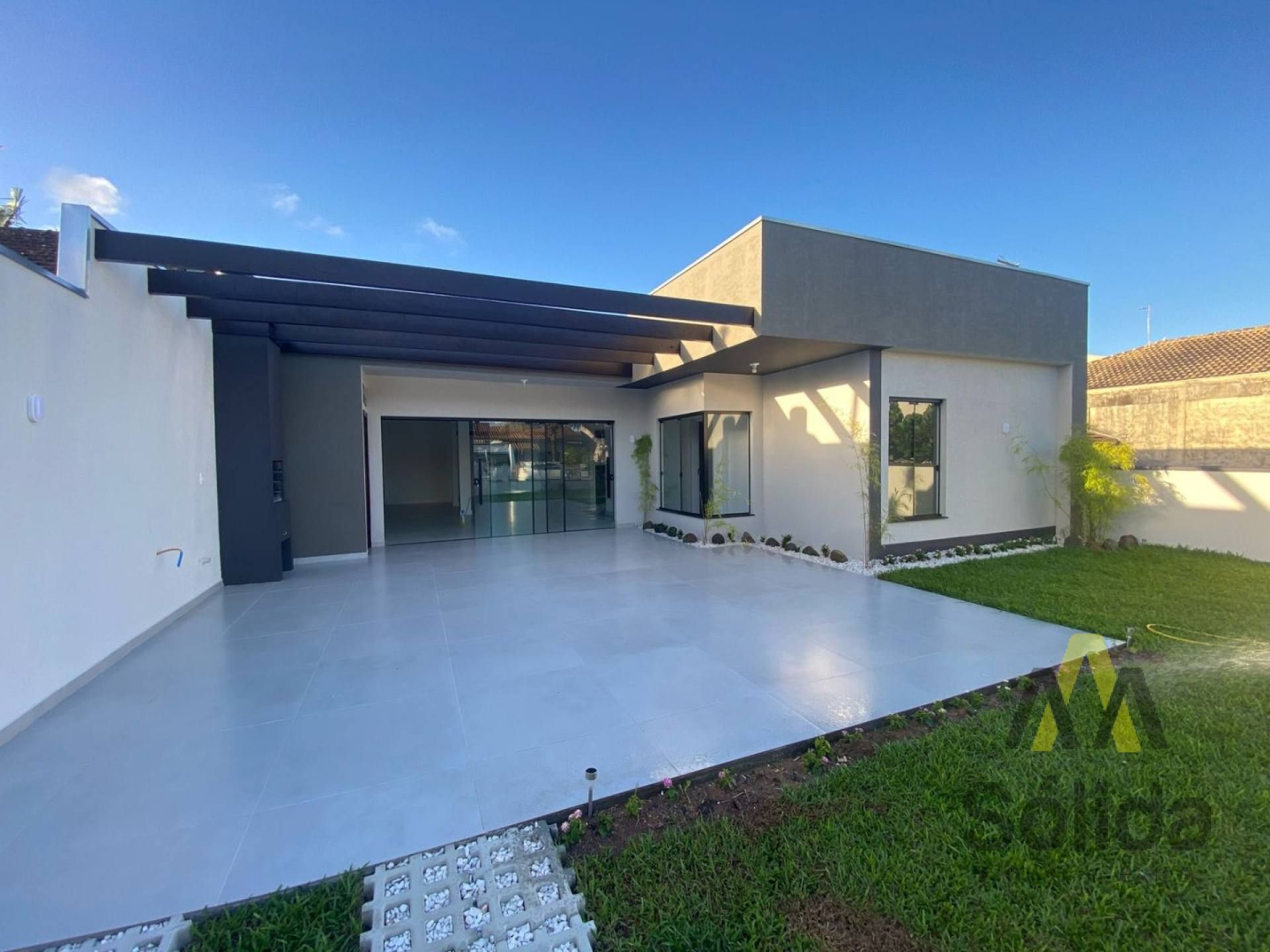 Casa a venda em Balneário Piçarras