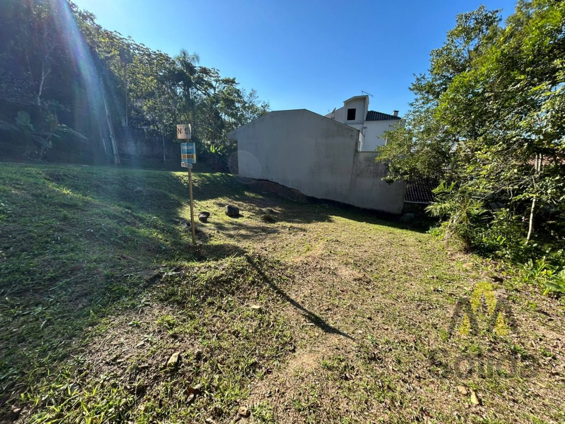 Terreno na Praia do Quilombo - 100m do Mar