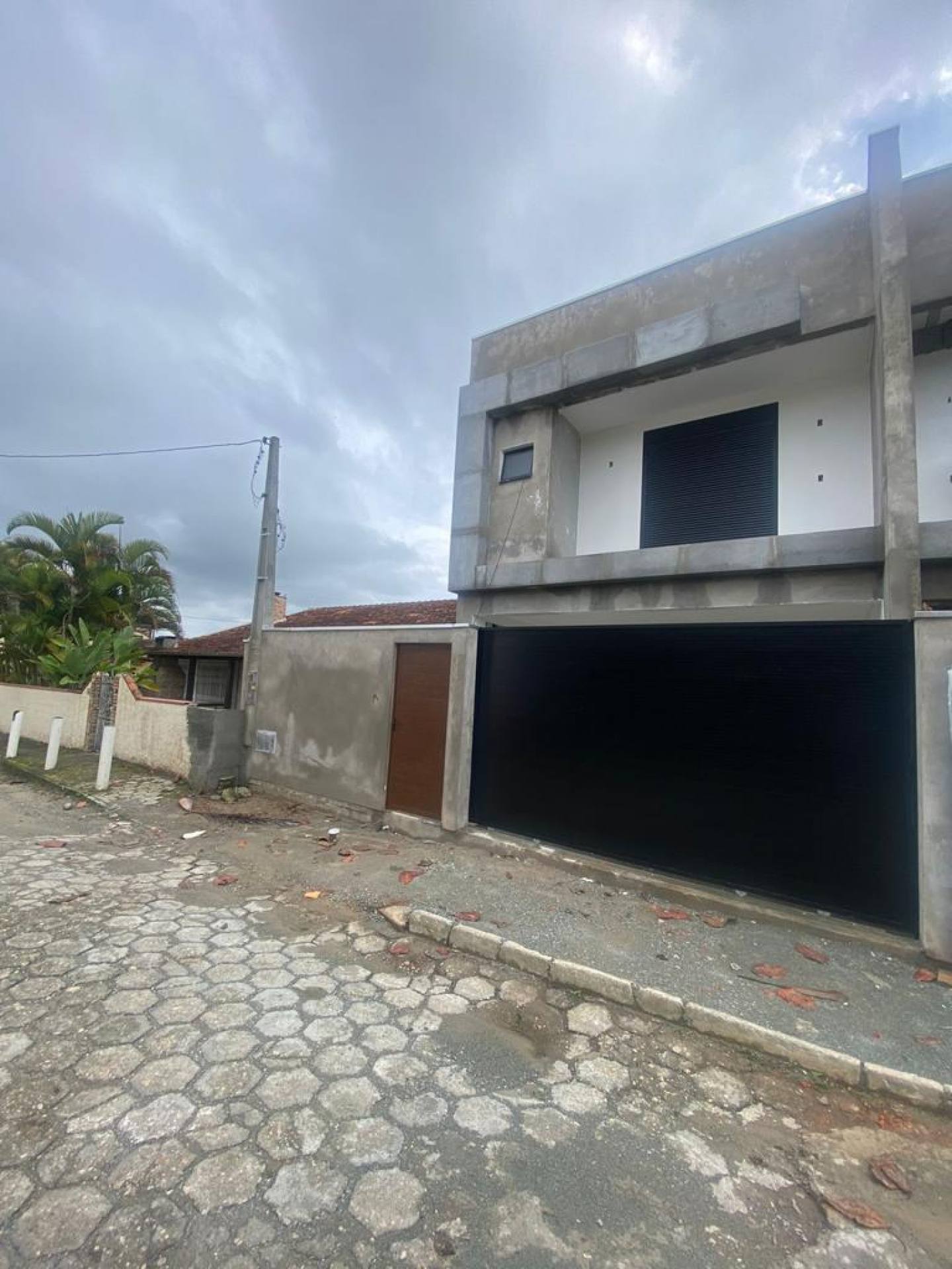 Sobrado Para Vender com 3 quartos 1 suítes no bairro Centro em Penha