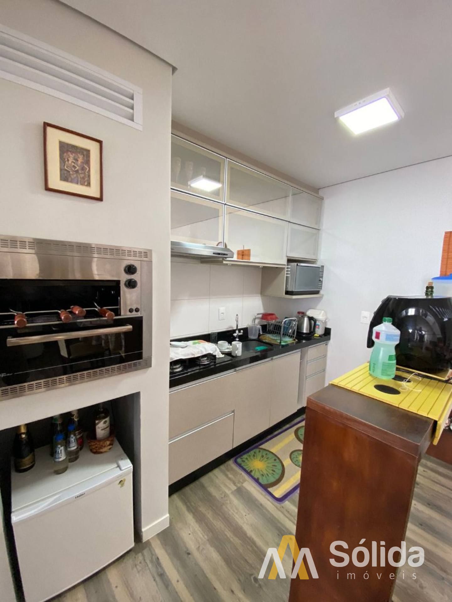 Apartamento Para Vender com 2 quartos 1 suítes no Porto Piçarras bairro Itacolomi.