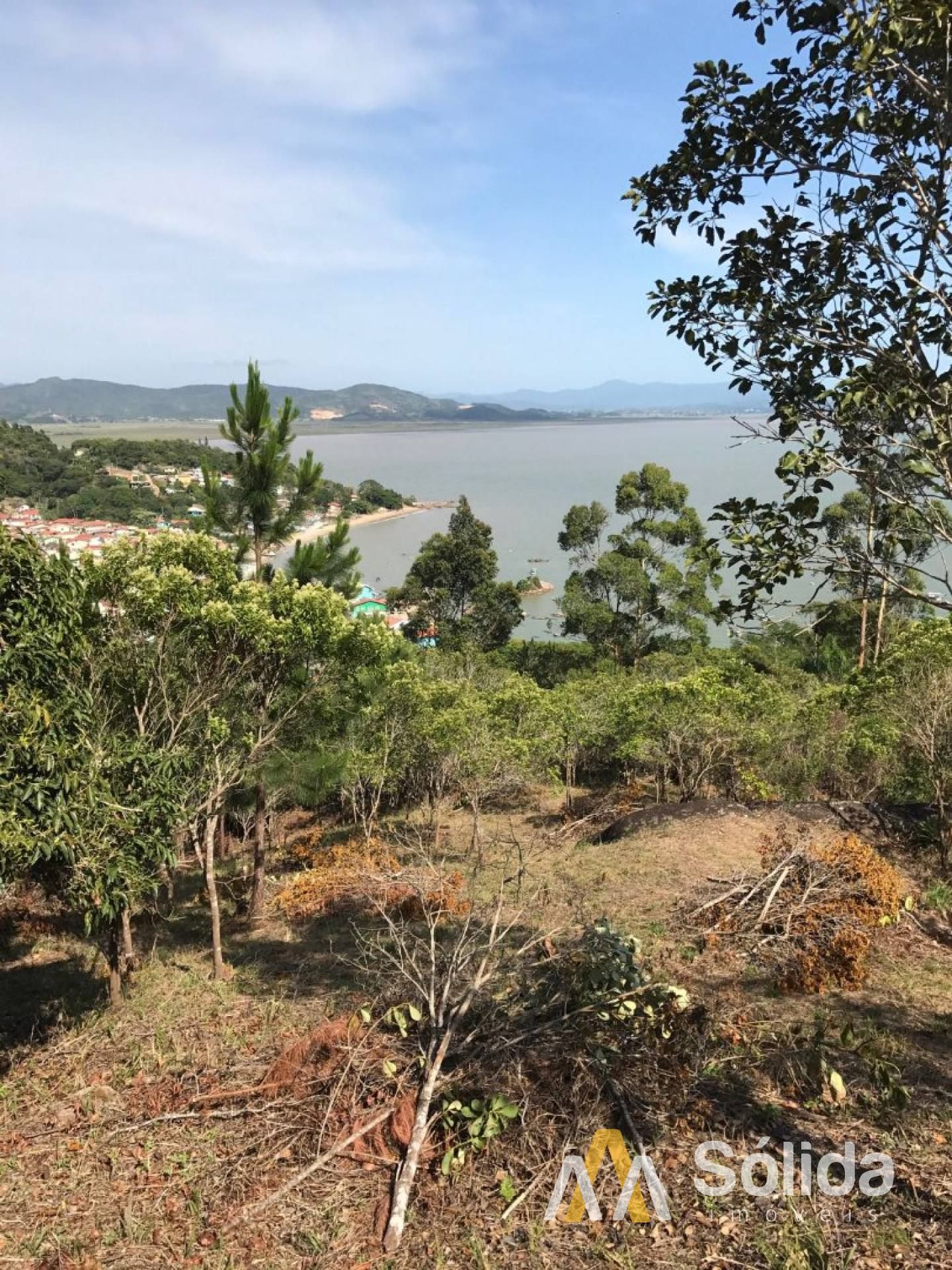 Lote / Terreno Comercial Para Vender no bairro Canto dos Ganchos em Governador Celso Ramos