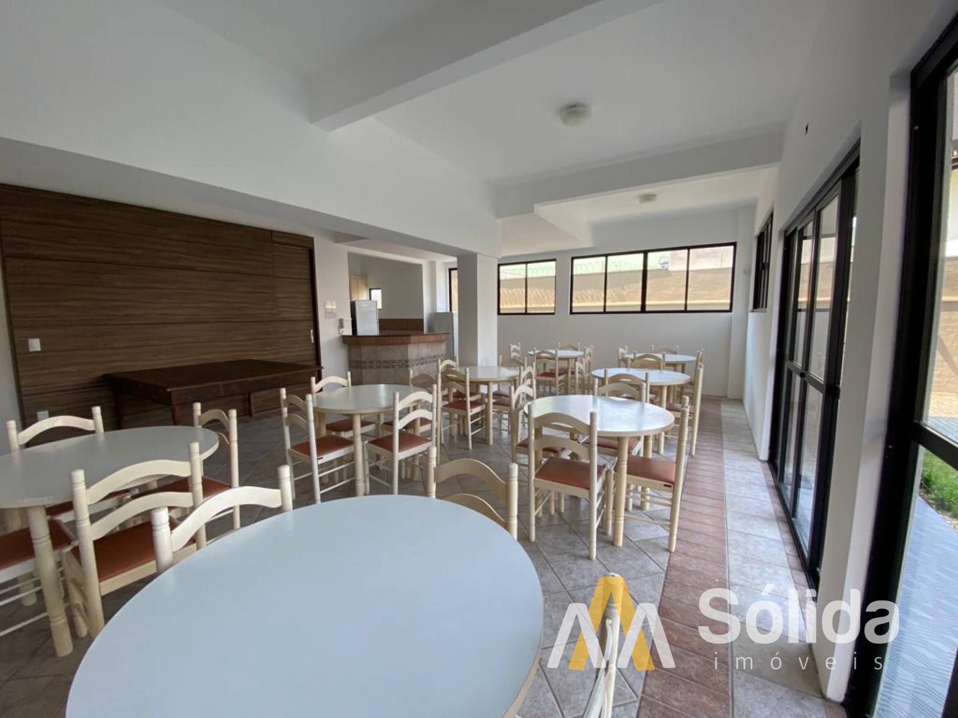 Apartamento Para Vender com 3 quartos 1 suítes no bairro Centro em Itajaí