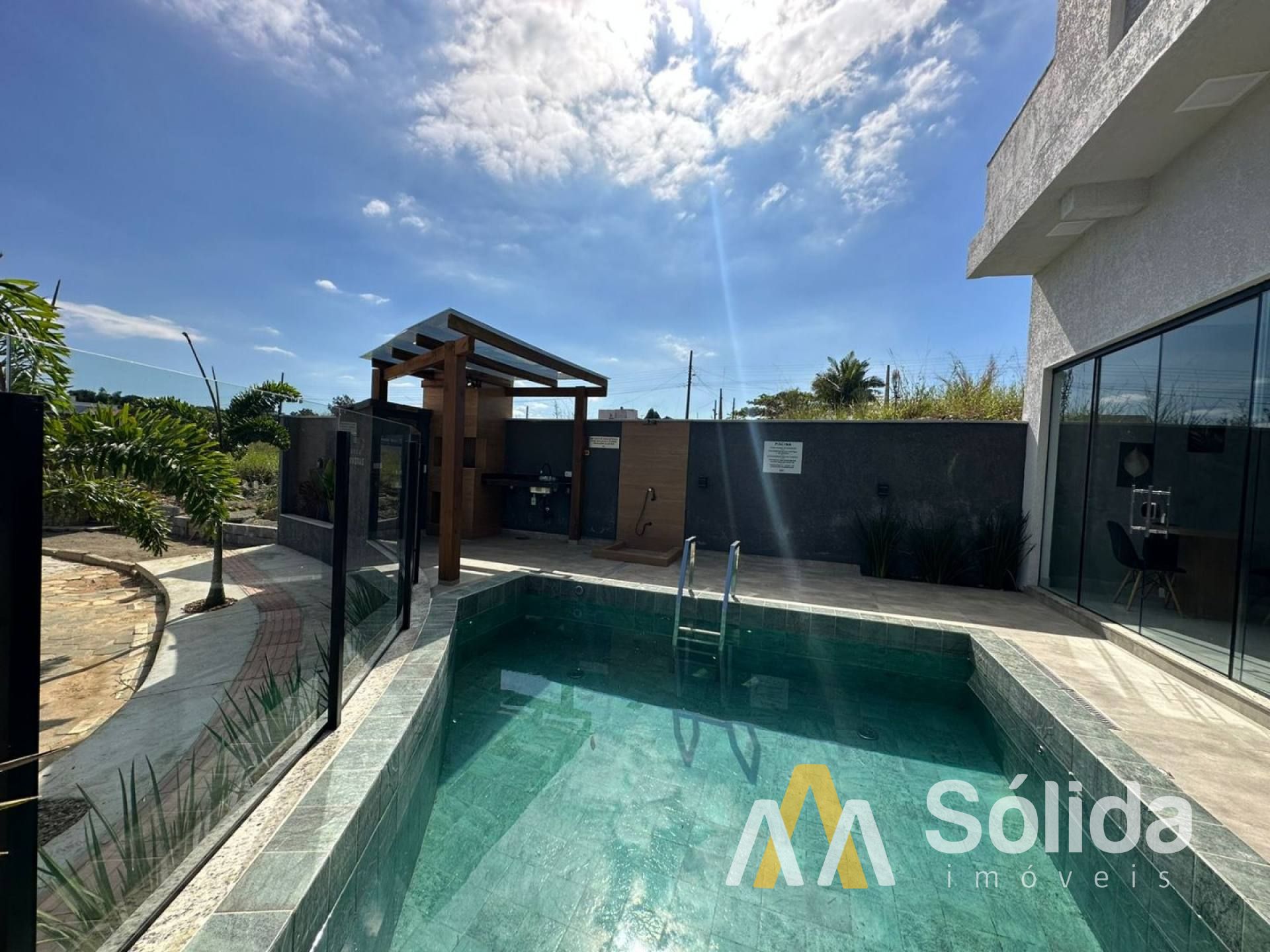 Apartamento à venda, 2 quartos (1 suíte) no bairro Nossa Senhora da Paz em Balneário Piçarras/SC