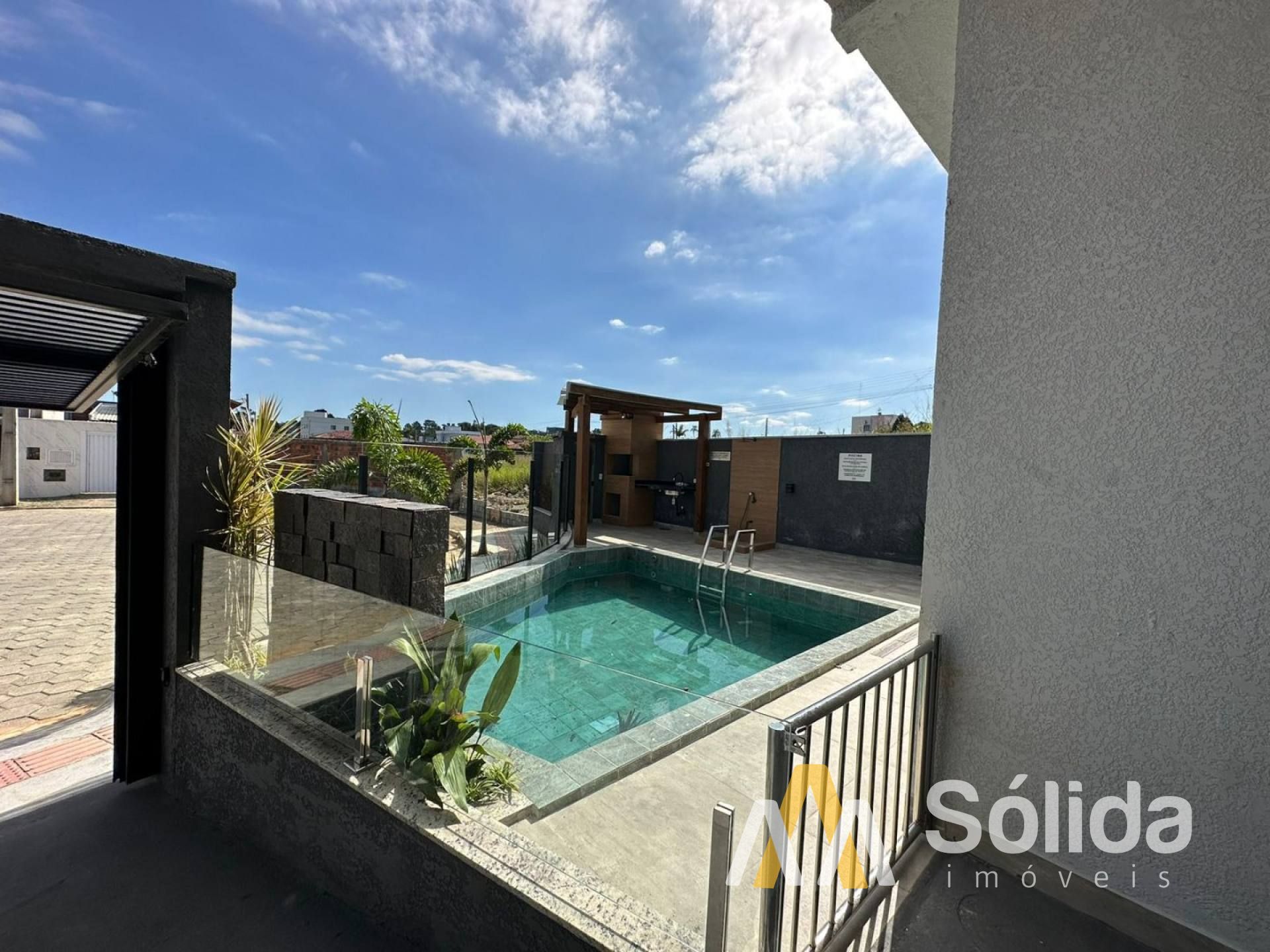 Apartamento à venda, 2 quartos (1 suíte) no bairro Nossa Senhora da Paz em Balneário Piçarras/SC