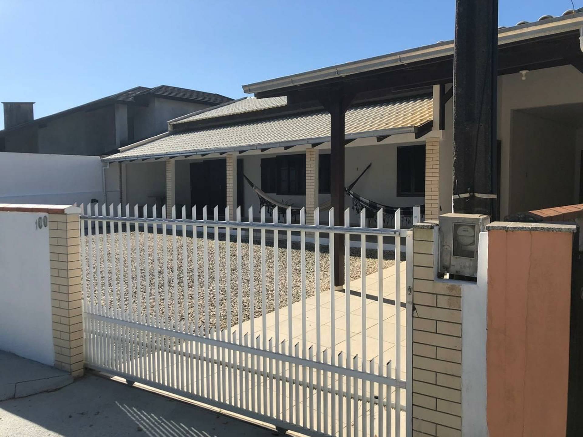 Casa Para Vender com piscina e 3 quartos no bairro Nossa Senhora de Fatima em Penha