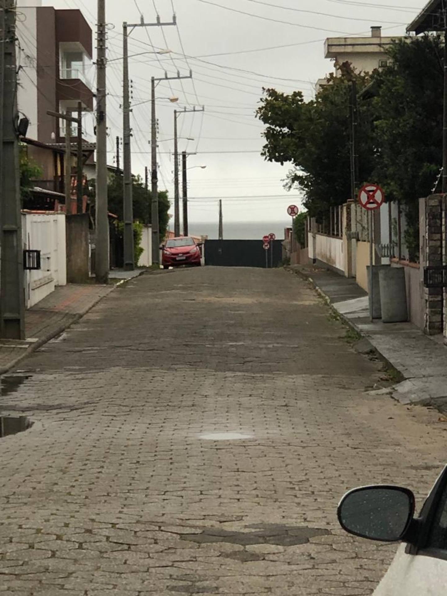 Casa Para Vender com 4 quartos no bairro Armação em Penha