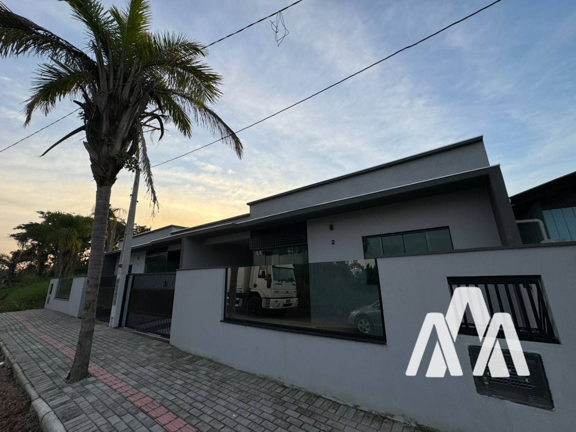 Casa Para Vender com 2 quartos sendo 1 suíte no bairro Itacolomi em Balneário Piçarras