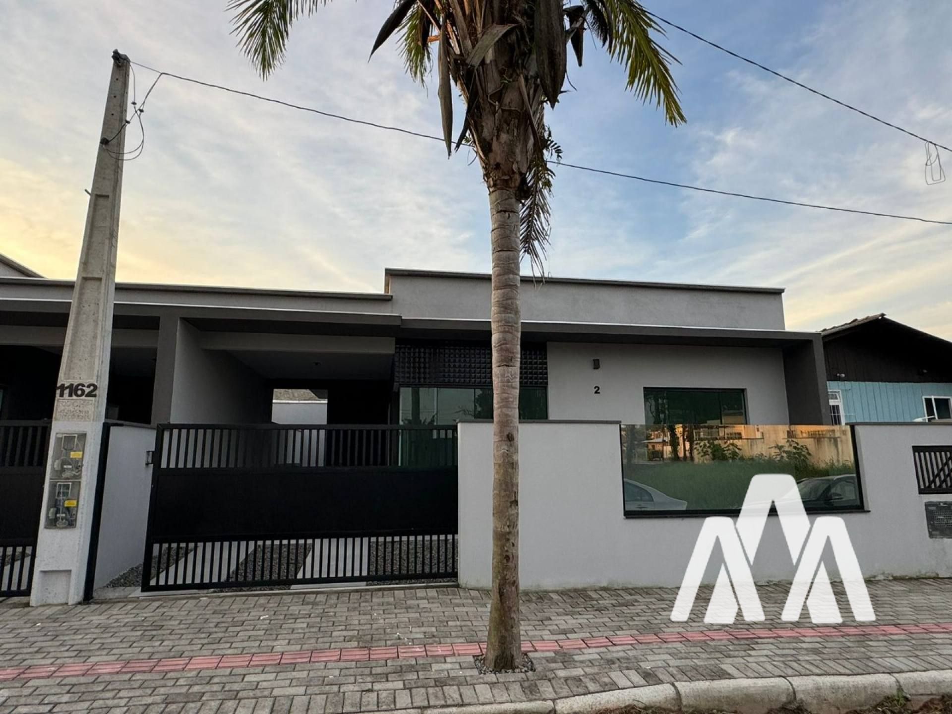 Casa Para Vender com 2 quartos sendo 1 suíte no bairro Itacolomi em Balneário Piçarras