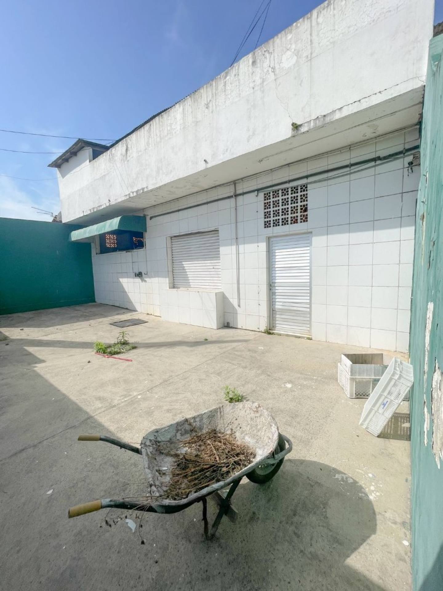 Firma de pescados - Escritório e Câmaras frigoríficas