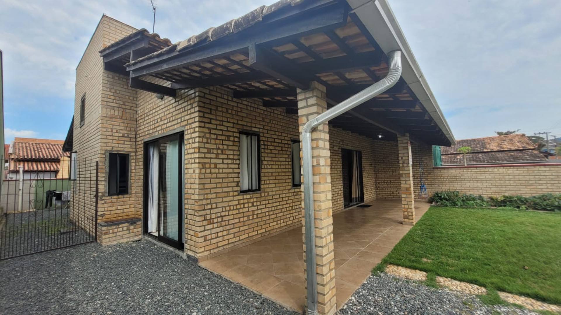 Casa Para Vender com 2 quartos 1 suítes no bairro Centro em Penha