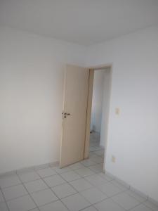 (ALUGADO) apartamento no Conjunto Augusto Franco no condomínio Porto dos Corais.