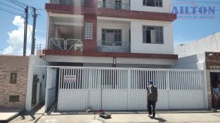 (ALUGADO) APARTAMENTO 1º ANDAR - BAIRRO FAROLÂNDIA