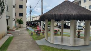 (ALUGADO) APTO NO CONDOMINIO RECANTO DO POXIM