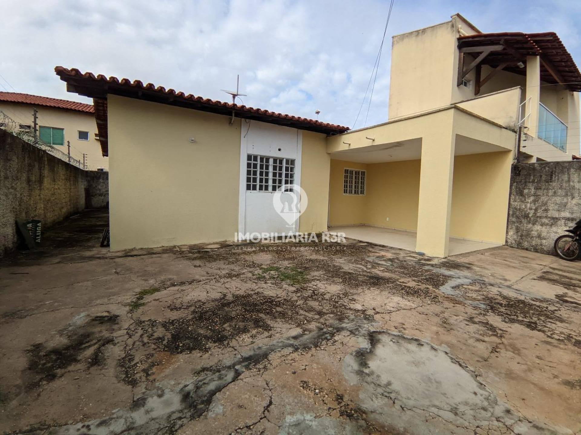 CASA - BAIRRO VALE QUEM TEM, ZONA LESTE