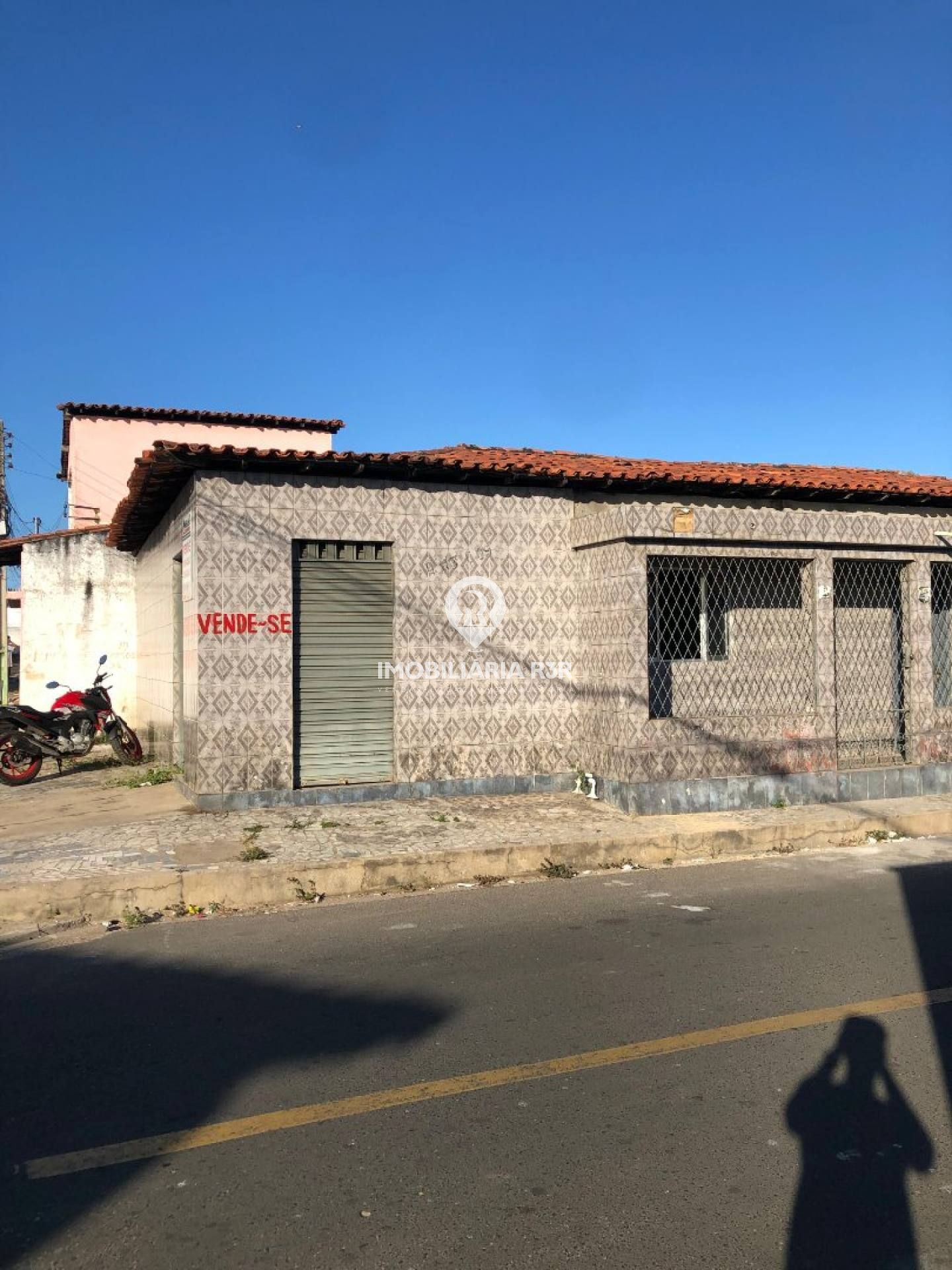 CASA - BAIRRO PARQUE PIAUÍ, ZONA SUL