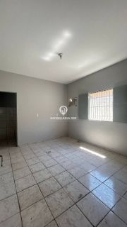 CASA - BAIRRO VALE QUEM TEM, ZONA LESTE