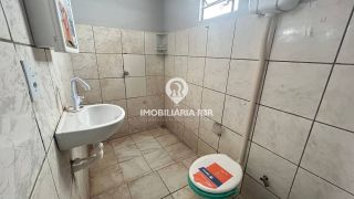 CASA - BAIRRO VALE QUEM TEM, ZONA LESTE