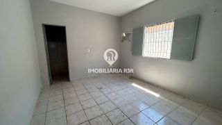 CASA - BAIRRO VALE QUEM TEM, ZONA LESTE