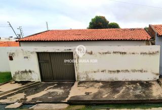 CASA - BAIRRO LOURIVAL PARENTE, ZONA SUL