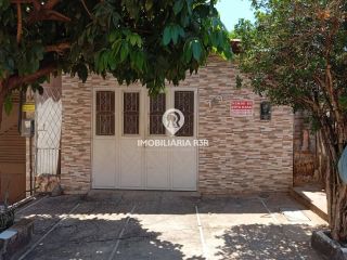 CASA - BAIRRO MONTE CASTELO, ZONA SUL