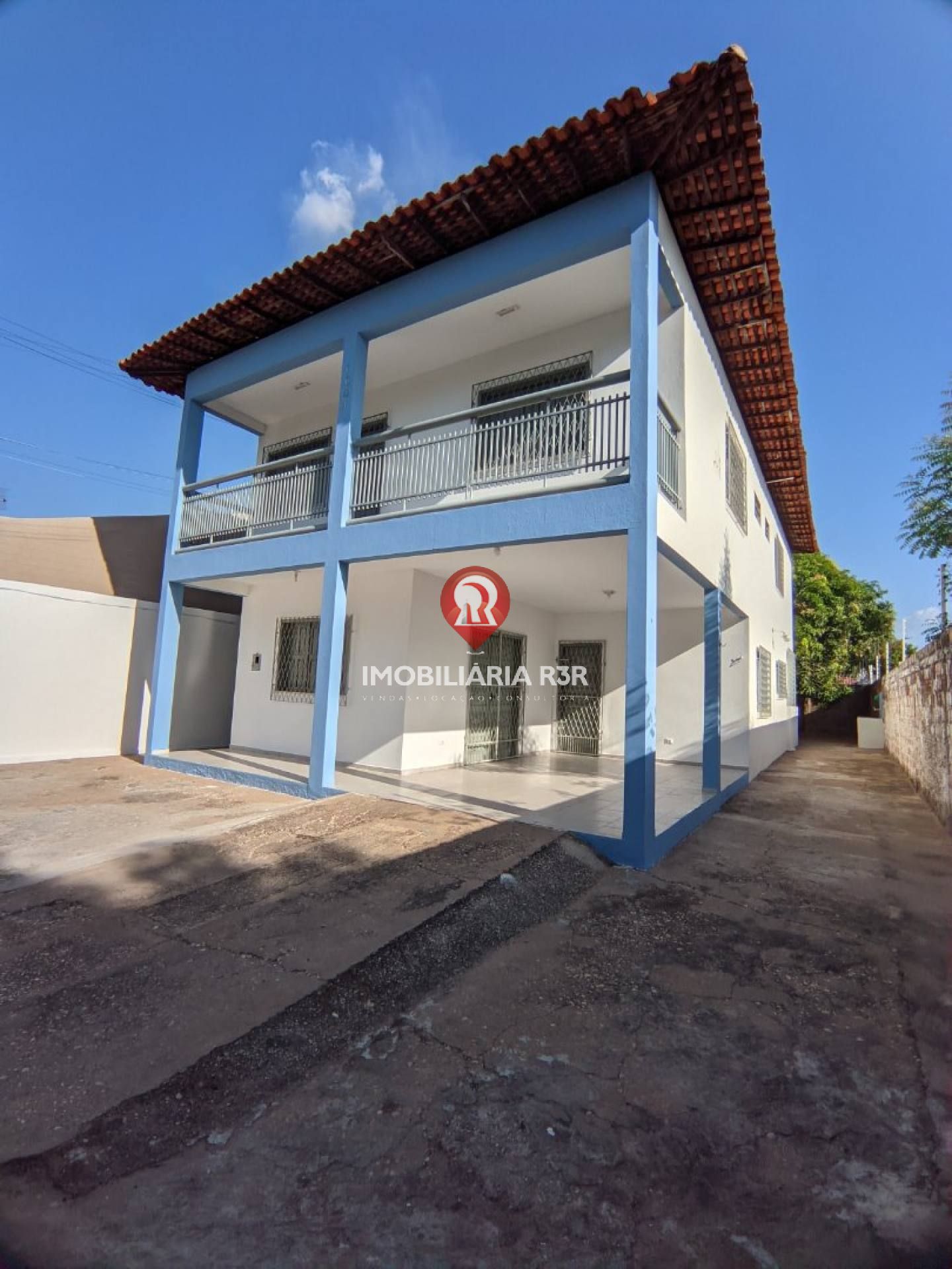 CASA DÚPLEX – BAIRRO LOURIVAL PARENTE, ZONA SUL