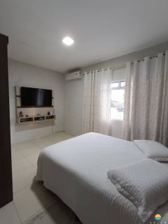 Sala comercial e 2 apartamentos em uma das principais avenidas de Penha. Ref. 291