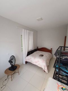 Sala comercial e 2 apartamentos em uma das principais avenidas de Penha. Ref. 291
