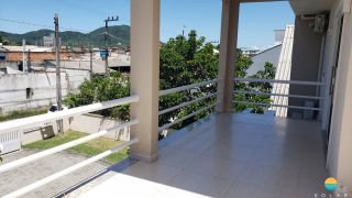 Lindo sobrado espaçoso aprox. 550m da Praia com 4 quartos e 5 vagas de garagem em Penha/SC. Ref. 357