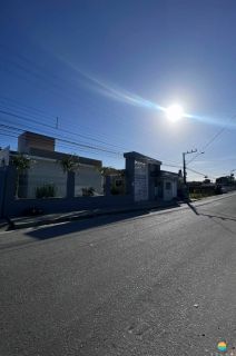 Maior segurança e tranquilidade em condomínio fechado com 12 casas em Balnéario de Piçarras! Ref. 317