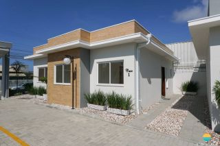 Maior segurança e tranquilidade em condomínio fechado com 12 casas em Balnéario de Piçarras! Ref. 317