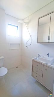 Apartamento mobiliado à venda com 02 dorm. muito bem localizado em Bal. de Piçarras/SC. Ref. 330