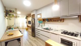 Apartamento mobiliado à venda com 02 dorm. muito bem localizado em Bal. de Piçarras/SC. Ref. 330