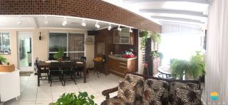 Apartamento com 03 dormitórios e 220m² privativos aprox. 30m da Praia do Gravatá de Navegantes/SC. Ref. 336