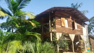 Sítio Encantador com Lagoa e 35 Mil m² de Terreno Produtivo em São João de Itaperiú/SC. Ref. 338