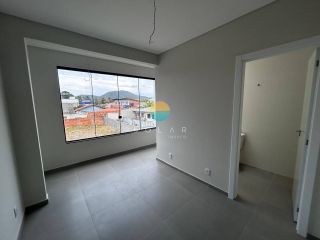 Sobrado Para Vender com 2 suítes no bairro Praia da Armação em Penha - SC. Ref. 356