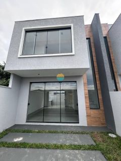 Sobrado Para Vender com 2 suítes no bairro Praia da Armação em Penha - SC. Ref. 356