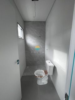 Sobrado Para Vender com 2 suítes no bairro Praia da Armação em Penha - SC. Ref. 356