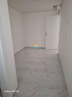 Apartamento Para Vender com 2 quartos sendo 1 suíte no bairro Centro em Penha - SC. Ref. 381