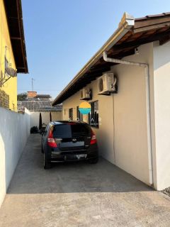 Casa Para Vender com 4 quartos sendo 1 suíte, no bairro Praia da Armação ao lado do Beto Carrero World em Penha - SC. Ref. 387