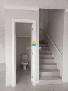 Sobrado para venda com 03 dormitórios sendo 01 suíte, a poucos metros da praia do Grant em Itajuba - Barra Velha. Ref. 392