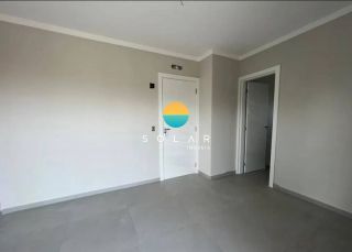 Sobrado para venda com 03 dormitórios sendo 01 suíte, a poucos metros da praia do Grant em Itajuba - Barra Velha. Ref. 392