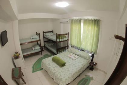 Pousada à venda na Baia de Armação do Itapocoroy. REF. 394