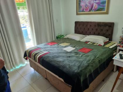 Pousada à venda na Baia de Armação do Itapocoroy. REF. 394