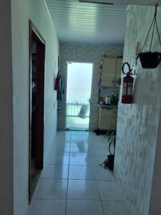 Pousada à venda na Baia de Armação do Itapocoroy. REF. 394