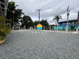Terreno Comercial com 1532,63m² com casa para vender com 2 quartos 1 suítes em Balneário Piçarras. Ref. 397